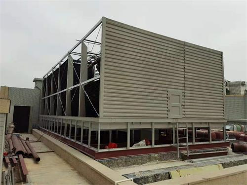 閉式冷卻塔的液體溫度受什么因素影響,閉式冷卻塔工作原理